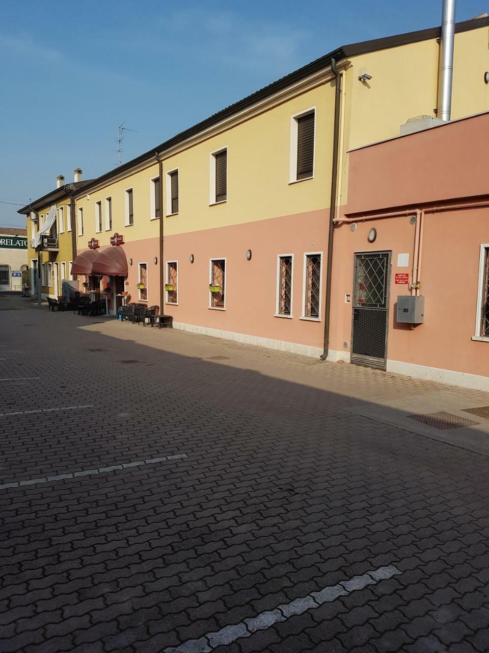 Albergo Ristorante Al Gallo Sanguinetto Exterior foto